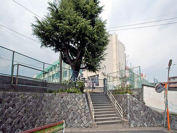 八王子市第六中学校 460m