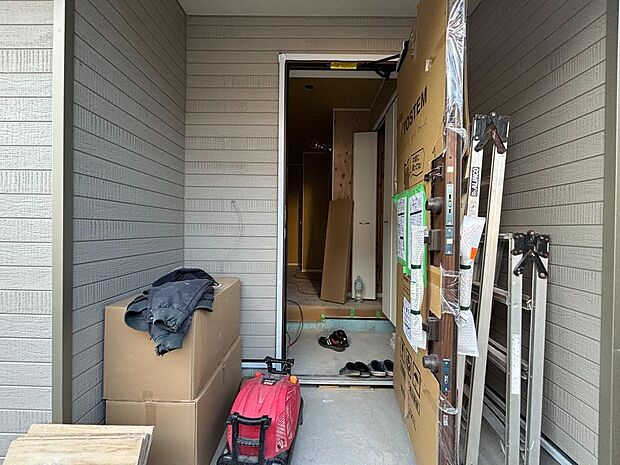 スッキリとしたシンプルな玄関スペース。