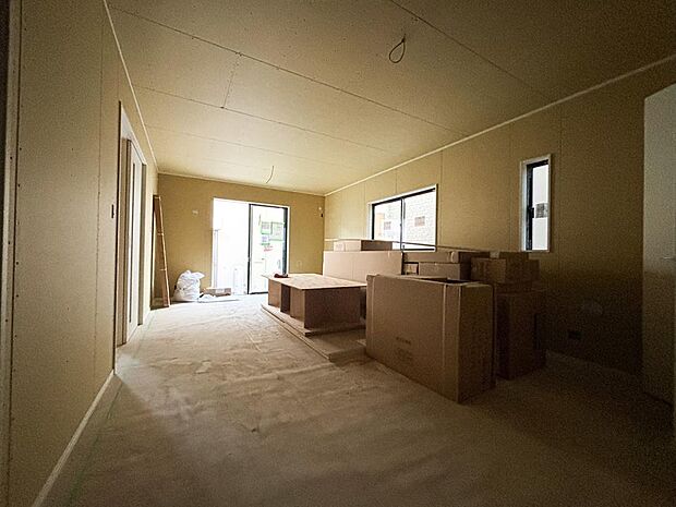 2026年1月完成予定となっております。現地ご内見可能ですのでお気軽にお問い合わせください