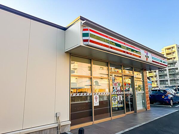 セブンイレブン調布布田2丁目店まで約376m