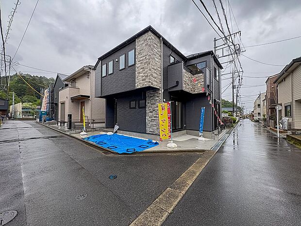 周辺環境と併せて現地のご案内も可能です。また、購入に際しての諸費用、住宅ローン(月々の返済例)など、資金計画のご相談も承っております。お気軽にお問い合わせください。