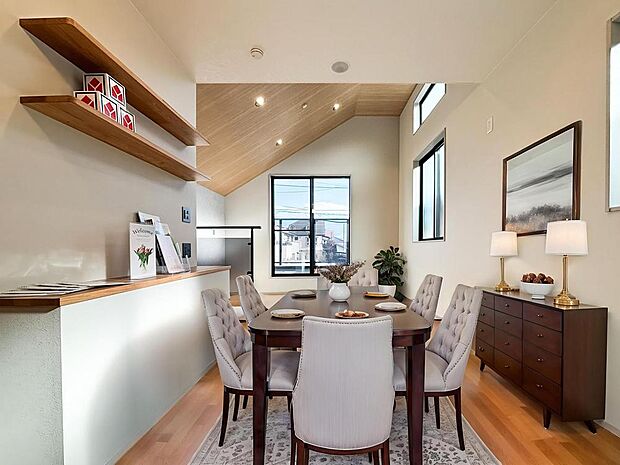 家族と過ごす時間を大切にする方にピッタリのゆとりの住空間です。お子様が元気に走り回っても安心して見守れます。家族の笑い声が今にも目に浮かびそうですね。※CG加工が施されております。