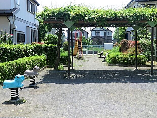 緑町二丁目児童遊園まで約435m