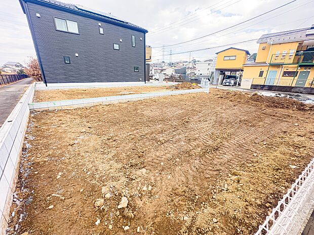 南東道路につき日当たりが良好。暮らしやすいマイホームです。2026/2/12撮影