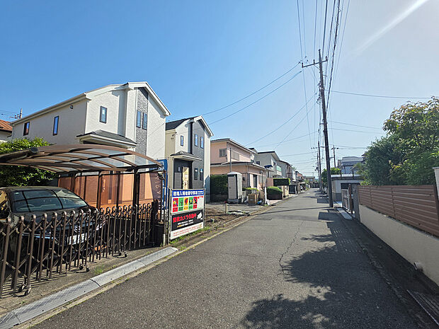 閑静な住宅地ですので、穏やかな毎日を送ることができます。緑豊かな住宅地は子育てにぴったりです。
