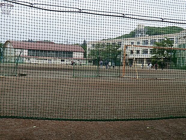 八王子市立川口中学校まで約1415m