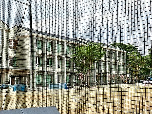 日野市立第一中学校まで約2100m