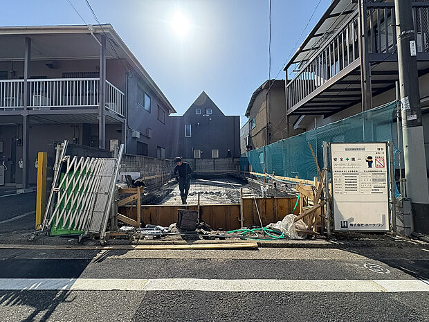 2026年6月完成予定です。完成物件のご案内も可能です。