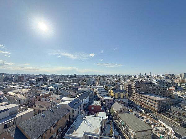 7階なので眺望・通風ともに良好です。雲が少ない日は富士山が良く見えます。