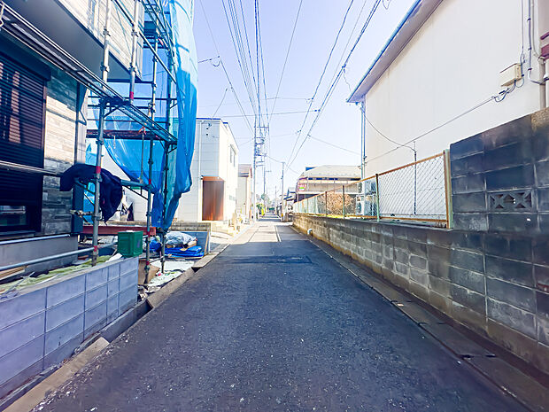 利便性に優れた立地ですが、大通りからは外れているため穏やかな新生活をお送りいただけます。2026/3/1撮影
