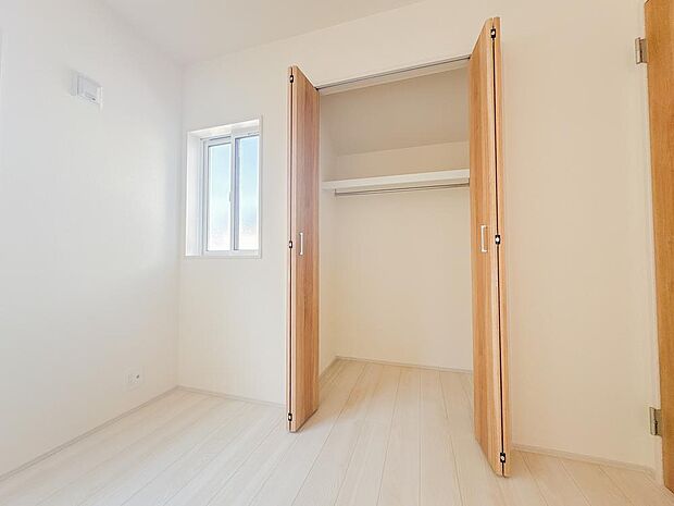 お客様の求める本当の“住み心地とは何なのか。そのための一手間一工夫を惜しみません。街並みや周辺の環境に呼応しながら、美しく、そして毎日の暮らしを考慮した機能性の高い住まい。