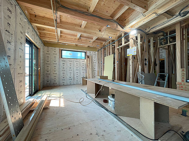 19帖のLDK広々とした空間になりそうですね。4月下旬完成予定のため、また取りに来ます。