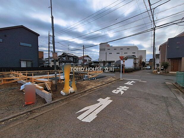 前面道路含む現地 (2026年03月17日撮影)