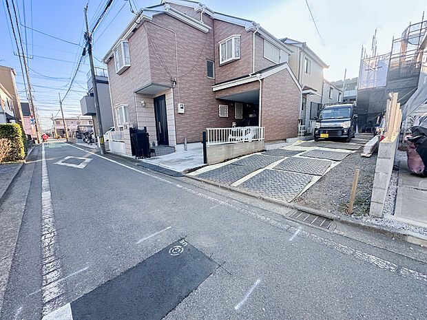 LDKは約20帖の開放的な空間。家族が自然と集まる明るいリビングです。