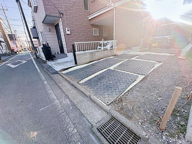 インナーテラス付きの住まい。天候を気にせずくつろげる憩いの空間です。