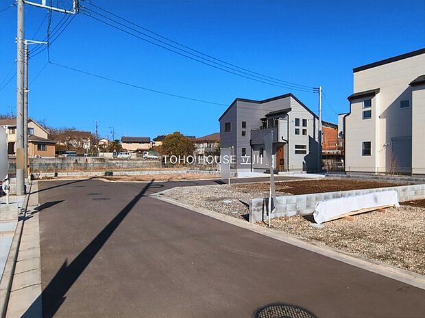 前面道路含む現地 (2026年03月11日撮影)