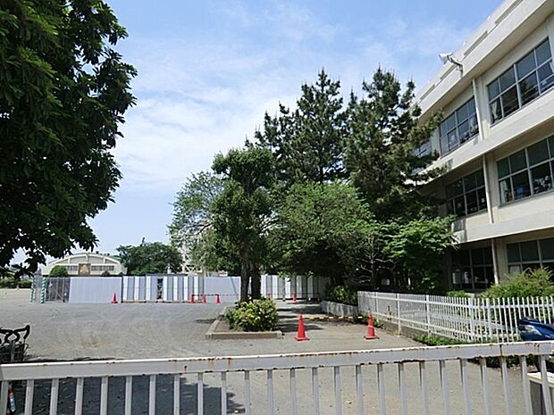 府中市立府中第五中学校 220m