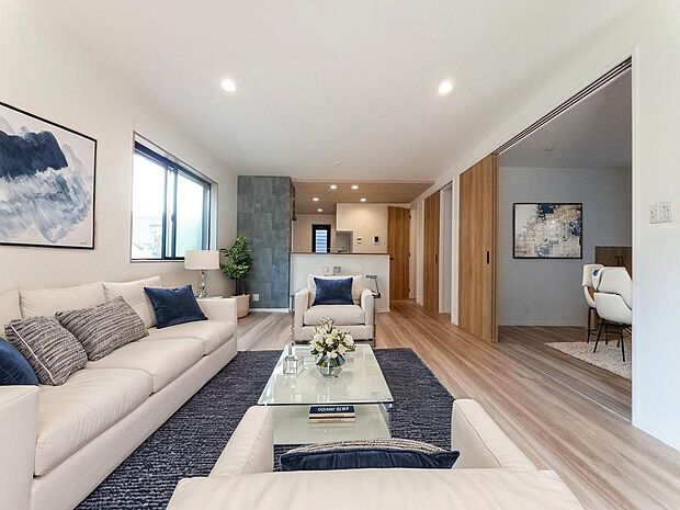 キッチンからのこの眺めはぜひ体感して頂きたい魅力のポイント。※現況の物件写真に、CGによる画像処理がされています。