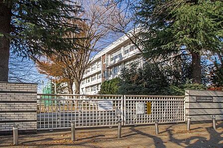 府中市立府中第二中学校まで約699m