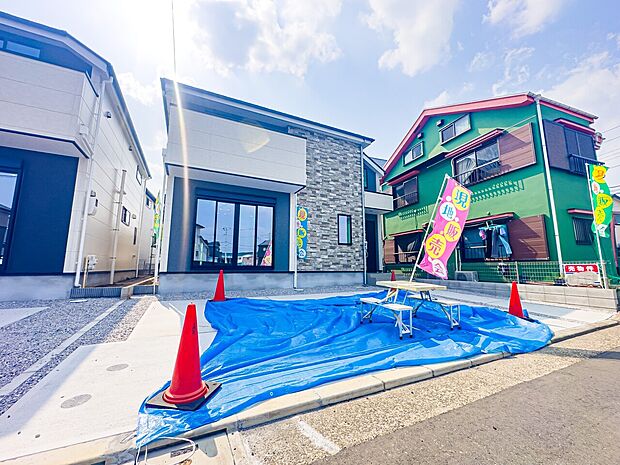 カースペースをなんと3台分をご用意しております。（車種による）。お仕事用とプライベート用、お客様用と使い分けることができます。2026/3/29撮影