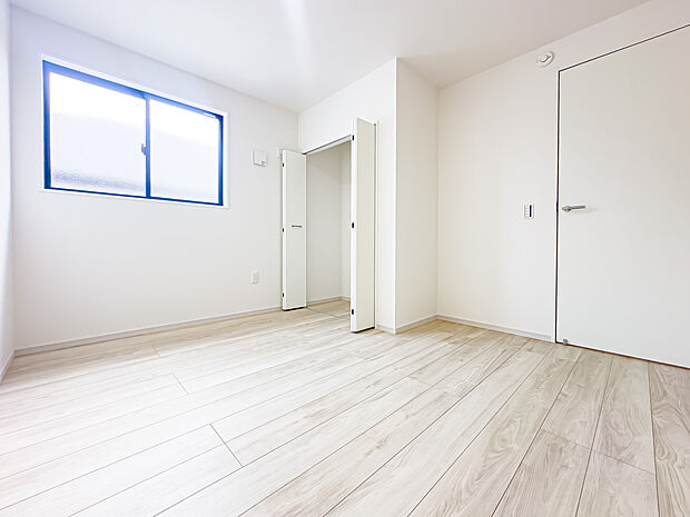 子供部屋や書斎、テレワークルームなどにするにも丁度良い広さの居室。使い方は貴方次第です。2026/3/29撮影