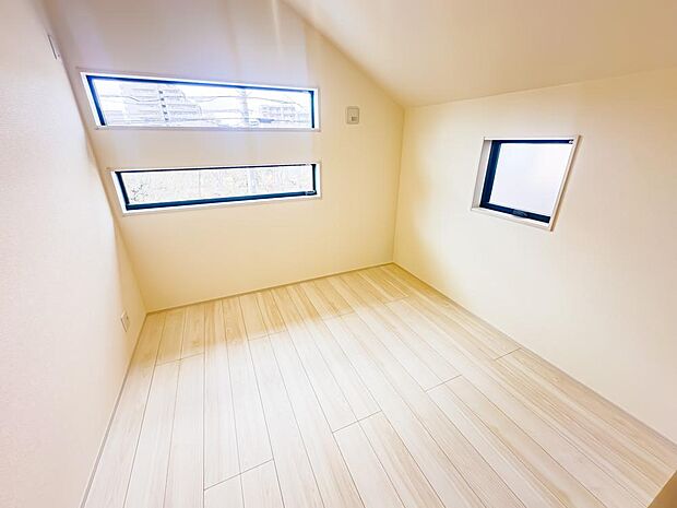 ホワイトベースの居室は、飽きが来ず家具やレイアウトが映えるお部屋です。2026/3/27撮影