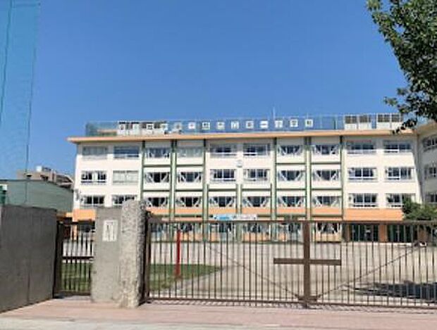 三鷹市立第一小学校まで約612m