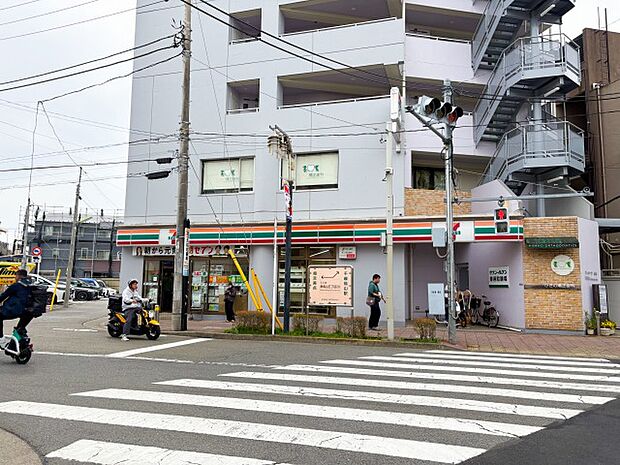 セブン-イレブン 世田谷南烏山5丁目店 450m