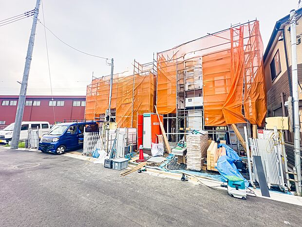 カースペースを2台分ご用意しております(車種による)。お仕事用とプライベート用とを使い分けることができます。2026/4/6撮影