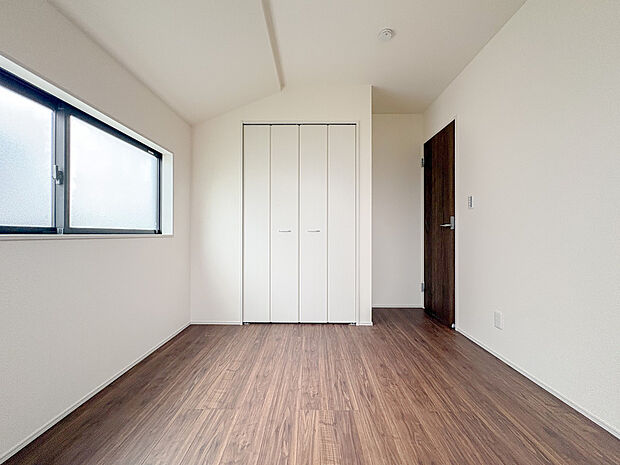 日当たり良好、風通しも良いため、お子様部屋にいかがでしょうか。