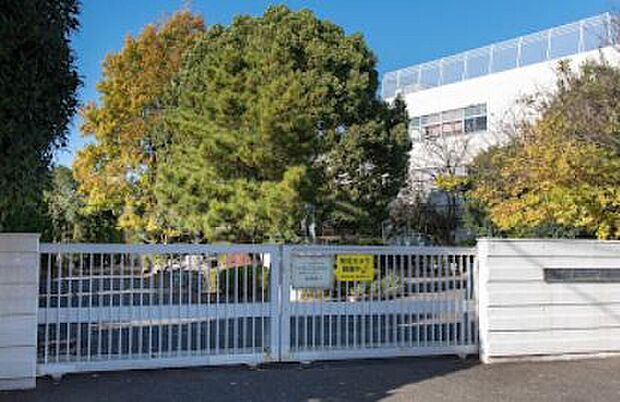 本町保育所 520m