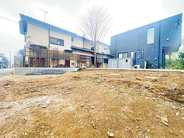 玉川上水のせせらぎに癒される、心豊かな新生活。利便性と自然の恵みが、見事に調和しています。現地（2026年4月）撮影