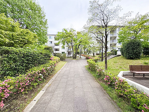 新規リノベーション中です。周辺の完成物件や街並みのご案内等も可能ですので、お気軽にご相談ください。