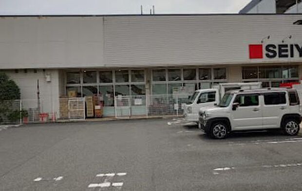 西友高井戸東店まで約898m