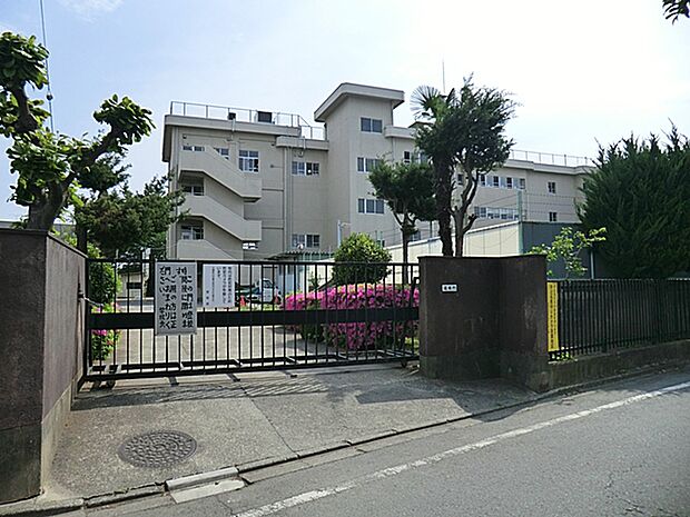 武蔵村山市立第七小学校　796ｍ