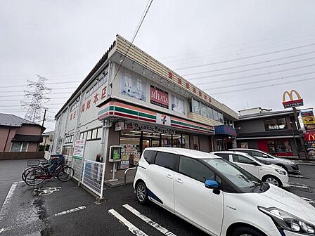 セブンイレブン稲城大丸東店まで約180m