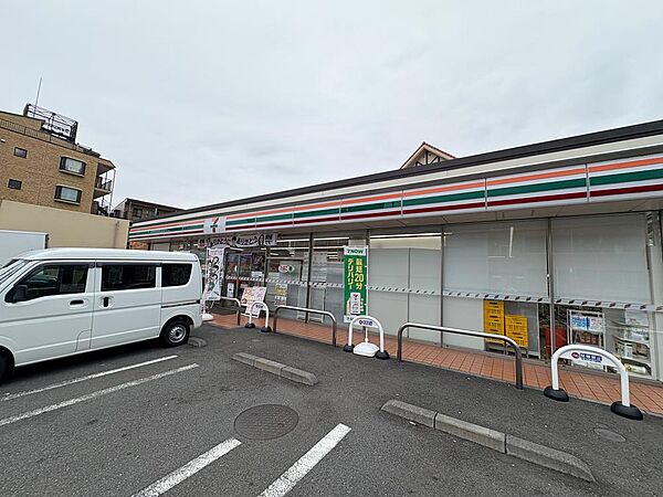 セブンイレブン調布下石原3丁目店まで約200m