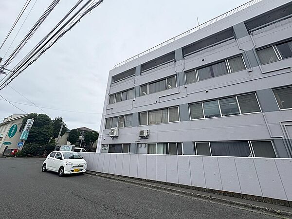 調布病院まで約220m
