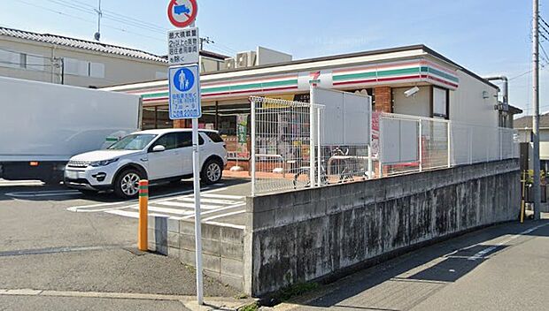セブンイレブン八王子絹ヶ丘1丁目店 1240m