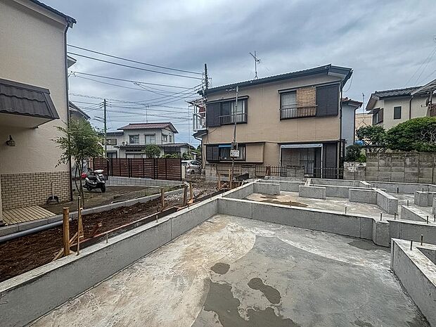 周辺環境と併せて現地のご案内も可能です。また、購入に際しての諸費用、住宅ローン（月々の返済例）など、資金計画のご相談も承っております。お気軽にお問い合わせください。