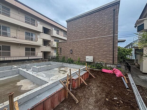毎日のお買い物も便利なエリアで暮らしやすさを実現するための住環境が整っています。