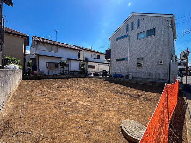 周囲に高い建物がなく、空を広く感じられる開放的な立地。ここに、ご家族の笑顔が弾む17.75帖の大空間LDKを備えた4LDKが誕生します 。