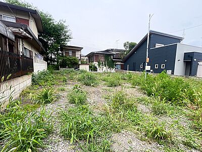 外観:スタイリッシュな新築一戸建てが誕生予定のゆとりある分譲宅地。周囲は高い建物がなく陽当たり・通風ともに良好で、理想のマイホームの着工を控えた期待の好立地です。 外観:スタイリッシュな新築一戸建てが誕生予定のゆとりある分譲宅地。周囲は高い建物がなく陽当たり・通風ともに良好で、理想のマイホームの着工を控えた期待の好立地です。