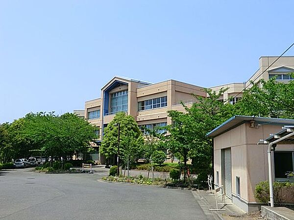 八王子市立松木中学校まで約1300m
