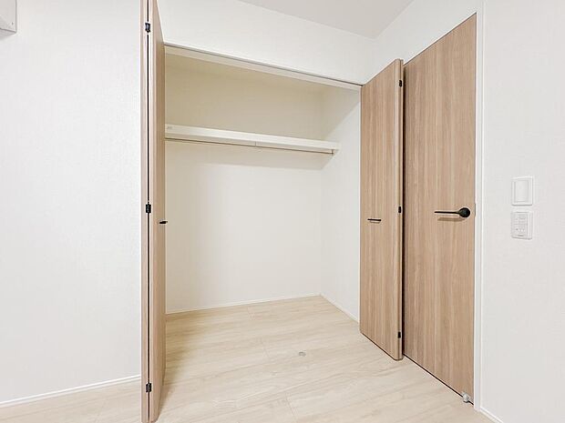 お客様の求める本当の“住み心地とは何なのか。そのための一手間一工夫を惜しみません。街並みや周辺の環境に呼応しながら、美しく、そして毎日の暮らしを考慮した機能性の高い住まい。