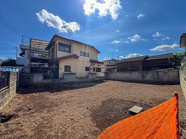 「すっきりとした平坦地」建築がスムーズに進む綺麗な整形地。周囲に高い建物がなく独立感があります。