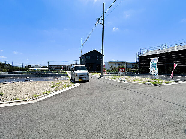 地盤サポートシステム20年保証に加え、6か月・2年・5年・10年の無料定期点検を実施予定。ご入居後も安心が続くアフターサポートです。