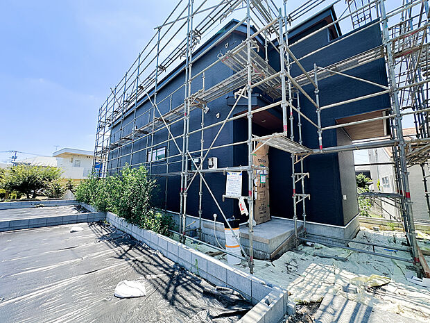 地盤サポートシステム20年保証に加え、6か月・2年・5年・10年の無料定期点検を実施予定。ご入居後も安心が続くアフターサポートです。