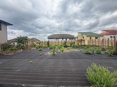 外観:憧れの新築平屋住宅。階段のないワンフロアで将来まで快適です。(撮影日:2026年7月) 外観:憧れの新築平屋住宅。階段のないワンフロアで将来まで快適です。(撮影日:2026年7月)