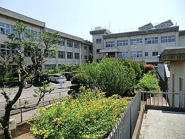 武蔵村山市立第五中学校まで約1643m